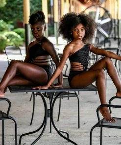 Evie's Studio Sassy Black Grommet Leo